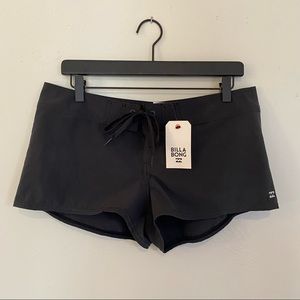 NWT Billabong Board Shorts